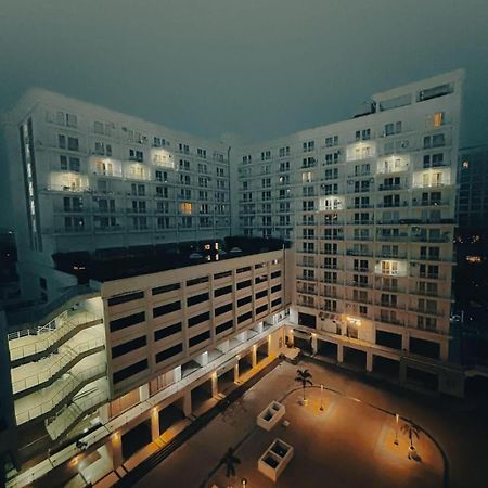 Dolphin Inn & Suites Manhattan 러크나우 외부 사진