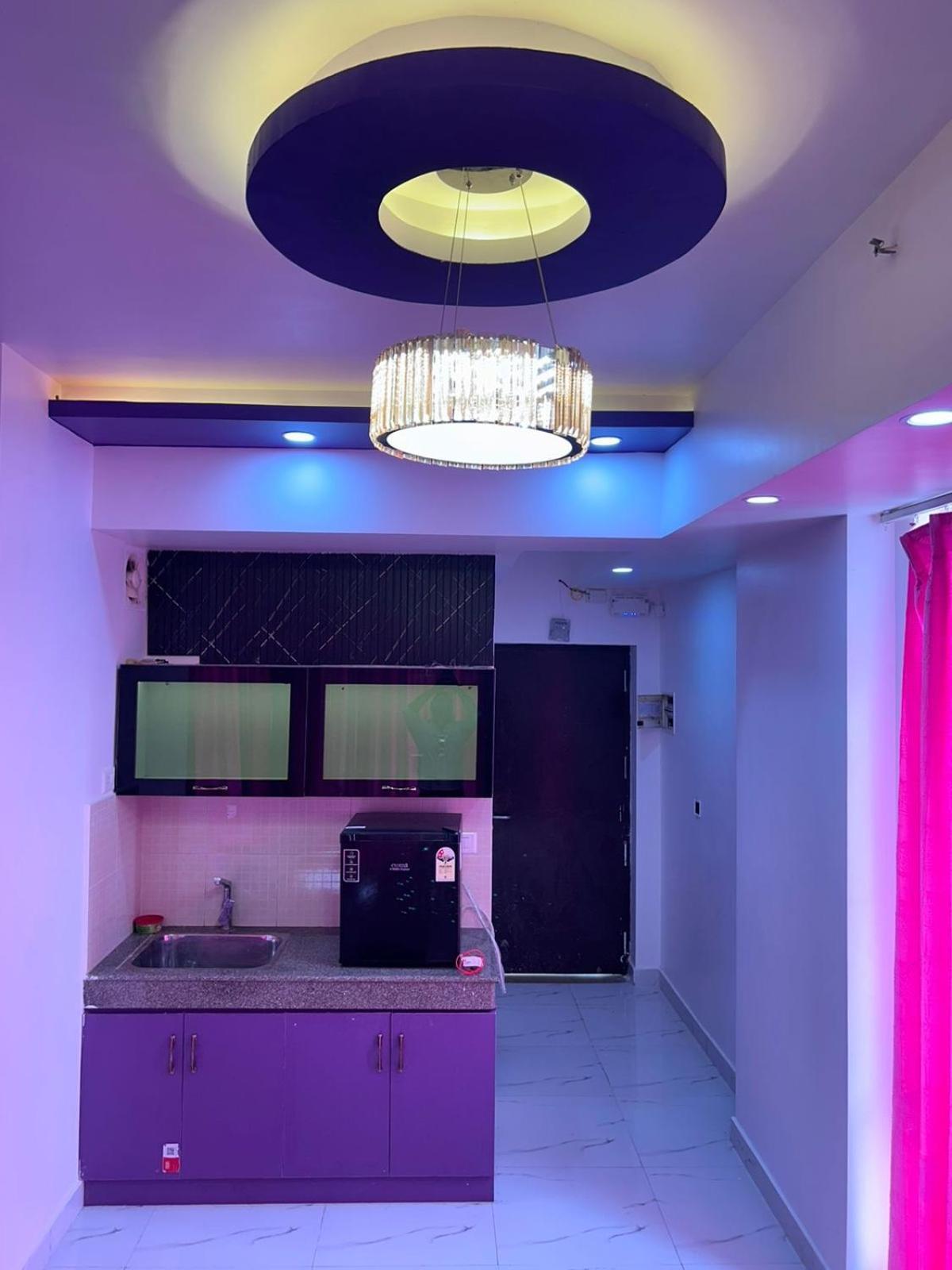 Dolphin Inn & Suites Manhattan 러크나우 외부 사진