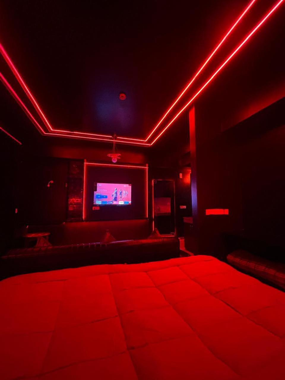 Dolphin Inn & Suites Manhattan 러크나우 외부 사진